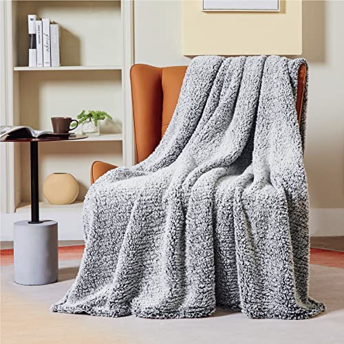 Bedsure Manta Sofa Polar Grande - Manta para Cama 90 Borreguito de Invierno, Manta Cubre Cama 150x200 de Sherpa Suave y Calentita, Gris Oscuro