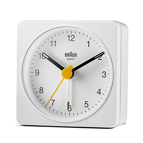 Braun BC-009-B Reloj despertador analógico, pantalla de fácil lectura, alarma creciente, agujas iluminadas, segundero amarillo, movimiento de precisión silencioso, color Negro