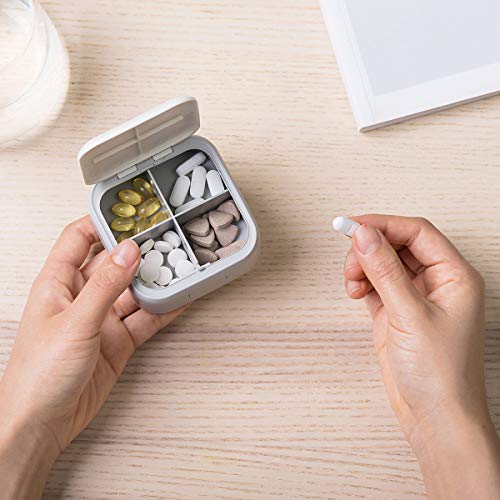 LEcylankEr Pastillero 4 Tomas,Pastillero de Medicina Portátil de Viaje de Bolsillo,Pastillas Estuche de Plástico con Anillo (blanco)