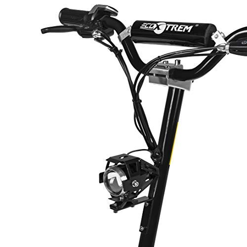 Patinete, Scooter tipo moto Eléctrico dos ruedas, Plegable, Color Negro, Motor 1600W, Velocidad máxima 40km/h, Autonomía 30-40km, Suspensión, Luz LED y Sillin desmontable. Ideal para paseos urbanos.