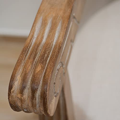 Sillón Medallón Luis XVI de Madera de Abedul Envejecido. Sillón con Brazos Estilo francés. Respaldo de Rejilla de ratán Natural. Asiento Acolchado de Lino Beige.