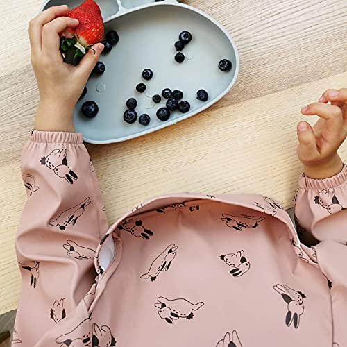ÜneeQbaby Baberos impermeables para bebés y niños pequeños, paquete de 2, de manga larga Oeko-TEX para alimentar y jugar desordenado con bolsillo en el pecho, overol