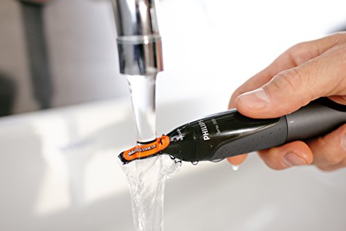 Philips NT3160/10 - Recortador de vello, nariz y orejas, resistente al agua, color negro y plateado, battery-powered