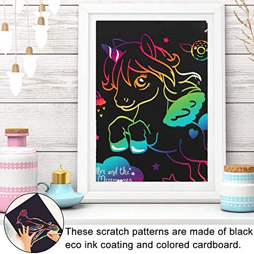 NALCY Papel para Rascar 50 hojas Dibujo Scratch Arte de Raspado con 5 Estilográficas De Madera 4 Reglas De Dibujo y 1 Sacapuntas para Niñas o Niños 19.5 x 13.5 cm