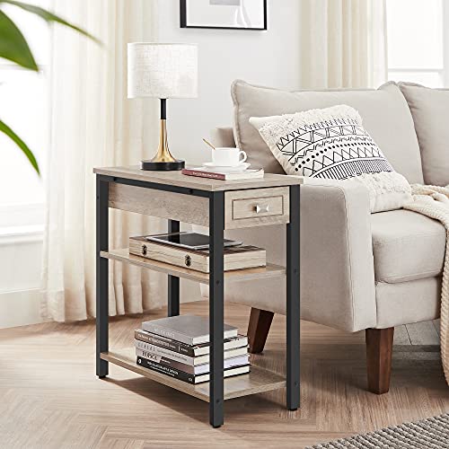 VASAGLE Mesa Auxiliar Alta y Delgada, Mesita de Noche y Mesa Auxiliar con Cajón y 2 Estantes, Estilo Industrial, Gris y Negro LET313B02