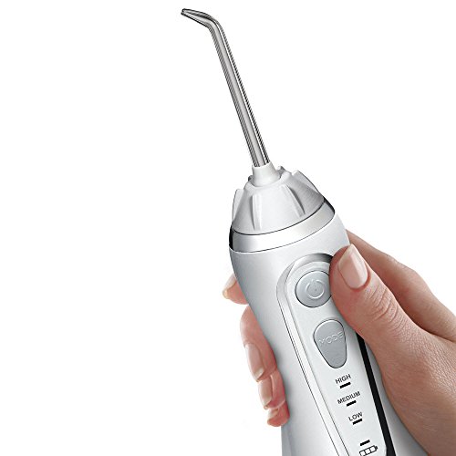 Waterpik 20023369 WP-560EU - Irrigador Bucal Recargable Irrigador Dental Portátil, Color Blanco