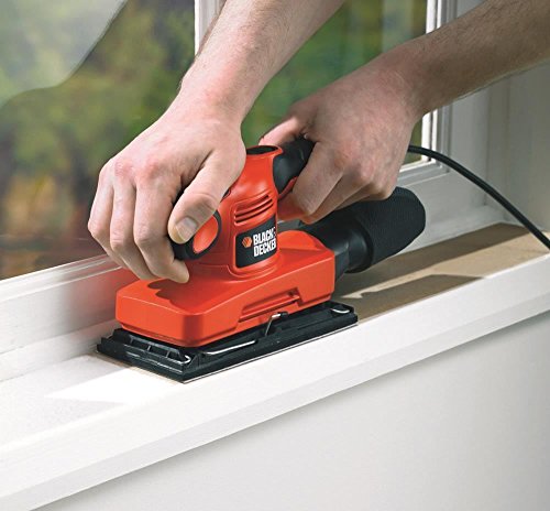 BLACK+DECKER KA320EKA Lijadora 1/3 de Hoja 240 W electrónica con Filtro 5 Hojas de Lija y maletín 230 V