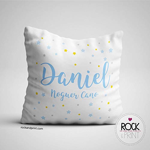 Cojín guardería personalizado 40x40 cm. Incluye relleno. Nombre y estrellas. Elige el color del diseño. Regalo nacimiento, recién nacido, bebe. Cojines infantiles originales. Idea regalo Navidad bebe