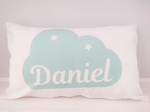 Cojín infantil personalizado 50x30 cm con el nombre, incluye relleno, para niño y niña con nube de color a escoger, regalos originales y únicos, ideal para decoración habitación bebé infantil