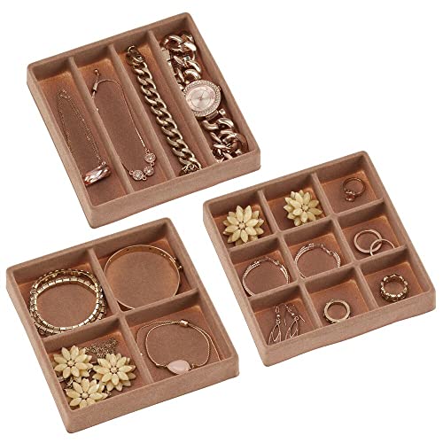 mDesign Organizador de joyas – Joyero organizador con tres cajones para pendientes, collares, anillos y pulseras – Cajas para joyería pequeñas de plástico – crema/marrón