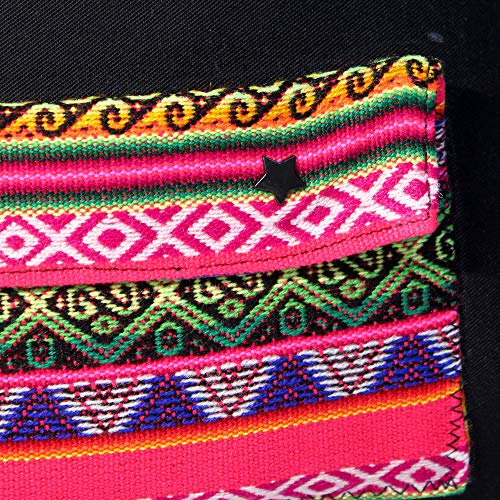 Mochila de loneta negra con bolsillo de manto peruano