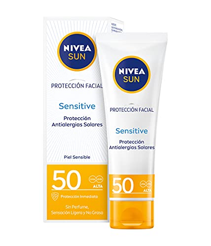 NIVEA SUN Sensitive Protección Facial FP 50 (1 x 50 ml), protector solar facial para piel sensible, crema sin perfume con 0% sensación pegajosa