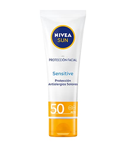 NIVEA SUN Sensitive Protección Facial FP 50 (1 x 50 ml), protector solar facial para piel sensible, crema sin perfume con 0% sensación pegajosa