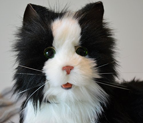 NUEVO Joy for All Robotic Reclining Black & White Tuxedo Cat - Terapia de animales de peluche para personas con pérdida de memoria del envejecimiento y los cuidadores