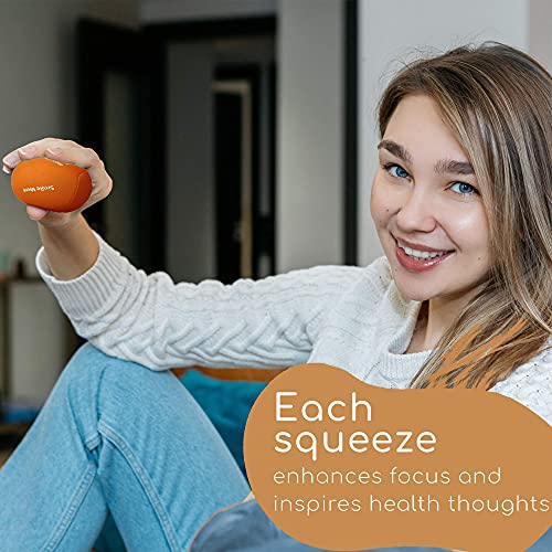 Paquete de bolas antiestrés MindPanda 3X | Tri-Density para terapia de ejercicio manual - Fragancia para un enfoque adicional - Afirmaciones motivacionales (Dark - Motivational Stress Balls)