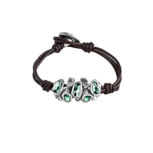 Pulsera de Cuero, Elemento caracteristico de UNOde50, combinada con Pieza Central formada por Varias Cuentas Que simulan la escama de Piel de cocodrilo