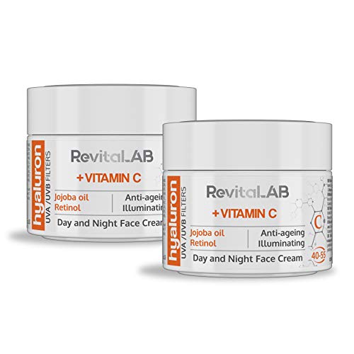 RevitaLAB - Crema antiarrugas de día y de noche con ácido hialurónico enriquecida con vitaminas A, B3, B5, E, C, aceite de jojoba y filtros UV, franja de edad 40-55, 2x 50 ml (multipaquete)