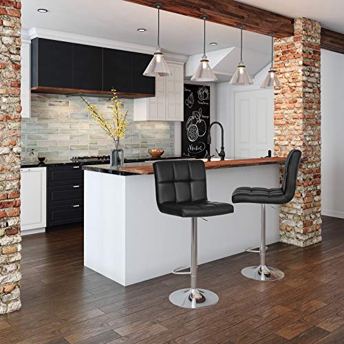SONGMICS Taburete de Bar Juego de 2, Sillas de Bar Regulables en Altura en Piel Sintética, Taburete de cocina Giratorio en 360° con Respaldo y Reposapiés, Acero Cromado, Negro LJB64B