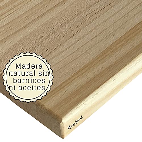 Tabla de cortar de madera, 40x30x2,5cm. Fabricada en España, con patas de silicona que mejoran la adherencia.