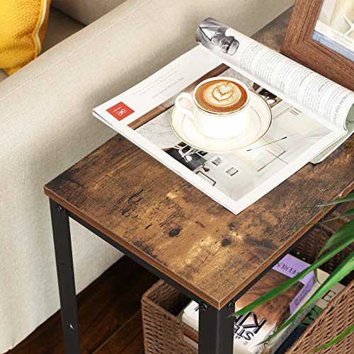 VASAGLE Mesa Auxiliar de Estilo Industrial, Mesa de Centro pequeña con Estante de Malla, Mesita de Noche, para salón, Dormitorio, 60 x 30 x 60 cm, Acero, Marrón Rústico y Negro LET31BX