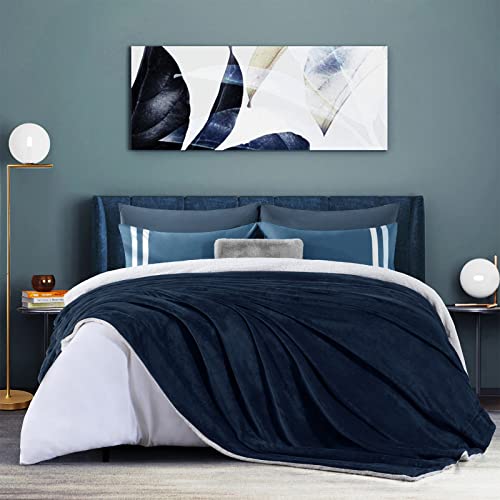 Wavve Manta Sherpa Franela Reversible 220x240 cm, Manta Polar para Cama 135/150, Manta de Microfibra Grande para Sofá, Sobrecama Suave, Caliente, Transpirable para Invierno (240x220 cm, Azul Marino)
