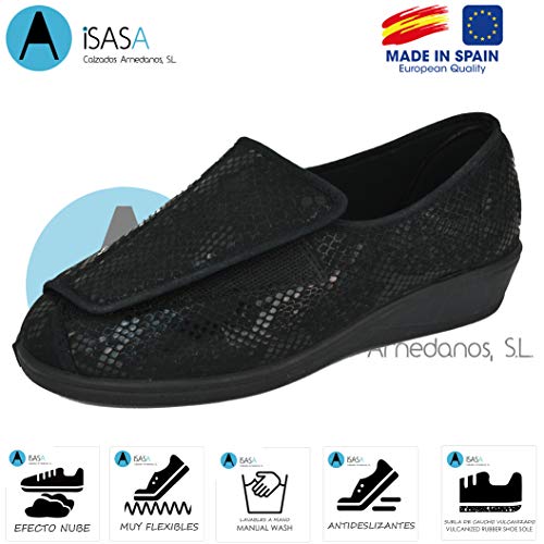 Zapatilla de señora Isasa ARMONA Negro, de Farmacia, Apertura Total Fabricada en Curling Negro con Velcro Grande para un facil Ajuste idoneo para Personas con dificultades de calce (Numeric_37)