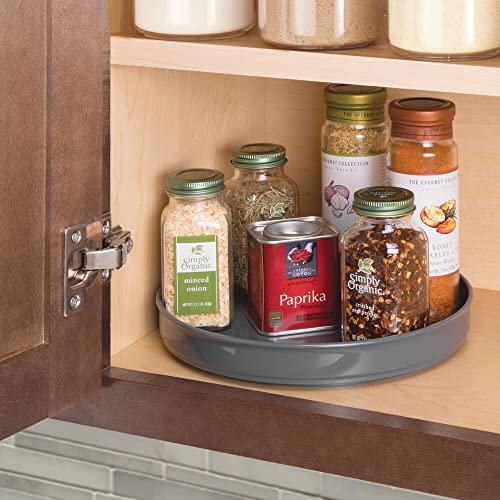 mDesign Plato giratorio para estantes de cocina – 22,9 cm de diámetro – Práctico soporte para especias para los armarios de la cocina – Especiero giratorio de plástico – gris antracita